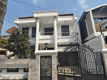 Dijual Rumah 2 Lantai Siap Huni Yang Mengusung Desain Modern