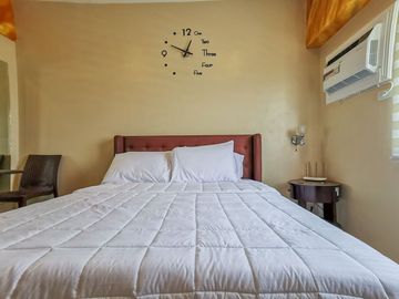 RUSH SALE FURNISHED STUDIO UNIT across SM City Cebu