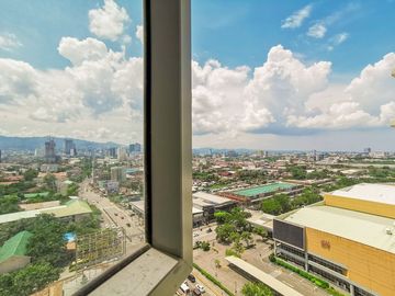 RUSH SALE FURNISHED STUDIO UNIT across SM City Cebu
