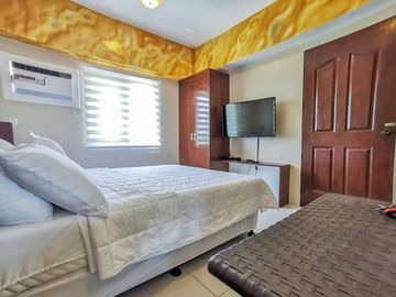 RUSH SALE FURNISHED STUDIO UNIT across SM City Cebu