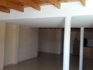 EN VENTA DEPTO CON GARAGE o PARA LOCAL COMERCIAL A ESTRENAR / AV.GRAL SAN MARTIN Y FAVALORO (2 plantas)
