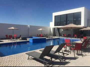 CASA EN LOS LAGOS EN VENTA SLP