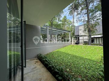 Rumah Siap Huni Halaman Luas Konsep Modern Minimalist di Cinere