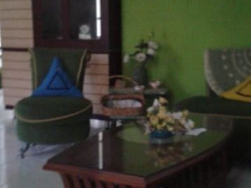 Rumah lokasi strategis di kota Semarang dipermukiman elite | DEWAK
