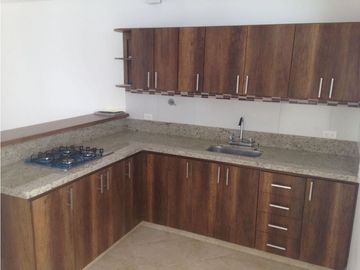 Se vende casa en La Ceja m, sector Gualanday, 2 niveles y manzarda