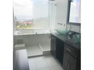 casa en venta en altos de hycatá. Cod V2747