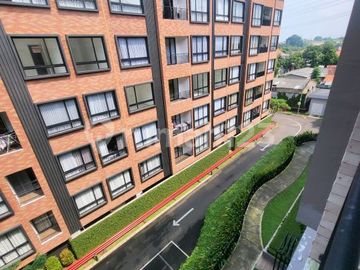 Apartemen Full Furnish 2 Br di Lloyd Signature Alam Sutera