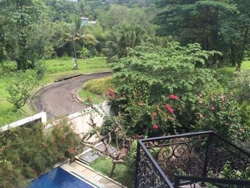 Rumah di Sentul, 3Lt, Pool, Furnish, Bukit Golf Hijau