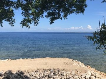 1 BR / 2BR / 3 BR UNITS FOR SALE AT ARUGA RESORT AND RESIDENCES   IN MACTAN, LAPULAPU CITY, CEBU