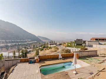 Gran Casa en venta de 6 dorm. en Lo Barnechea