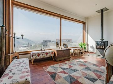 Gran Casa en venta de 6 dorm. en Lo Barnechea