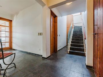 Gran Casa en venta de 6 dorm. en Lo Barnechea