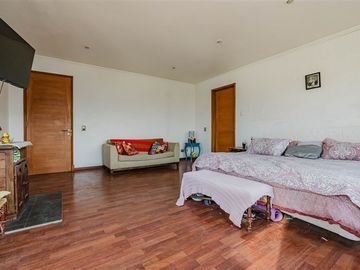Gran Casa en venta de 6 dorm. en Lo Barnechea
