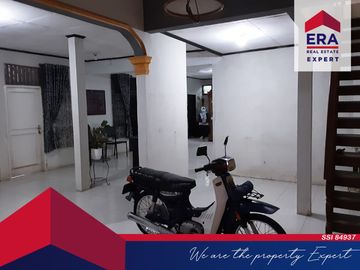 Dijual Rumah Satu Setengah Lantai Lokasi Strategis