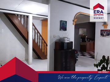 Dijual Rumah Satu Setengah Lantai Lokasi Strategis