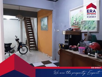 Dijual Rumah Satu Setengah Lantai Lokasi Strategis