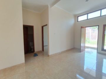 Rumah Baru Siap Pakai di Kalasan