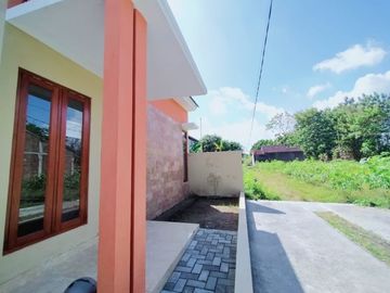 Rumah Baru Siap Pakai di Kalasan