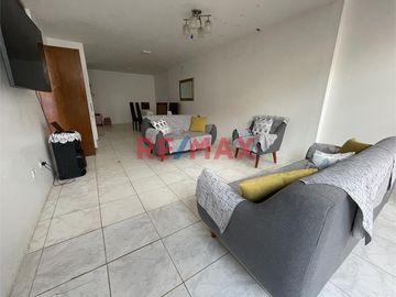 🏡 **Encantadora Casa Urbana en Venta en Chiclayo**

¿Buscas el hogar ideal para tu familia en una ubicación privilegiada? ¡No busques más! Te presen