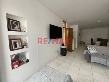 🏡 **Encantadora Casa Urbana en Venta en Chiclayo**

¿Buscas el hogar ideal para tu familia en una ubicación privilegiada? ¡No busques más! Te presen
