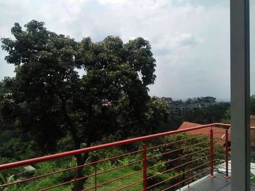 Rumah Adem di Dago Dekat Tubagus Ismail & Dipatiukur