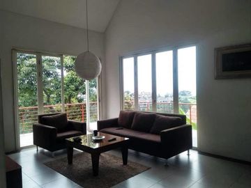 Rumah Adem di Dago Dekat Tubagus Ismail & Dipatiukur