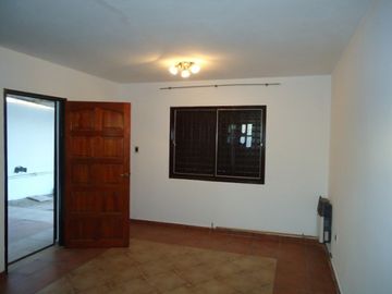 Chazarreta NÂº 2578 DTO B, Rosedal Anexo