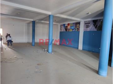 🏡 ¡Casa comercial de ensueño en venta! 🏡
 
Ubicada en la Av. Chiclayo, José Leonardo Ortiz, Chiclayo, esta imponente casa de 3 pisos ofrece 348.32 m
