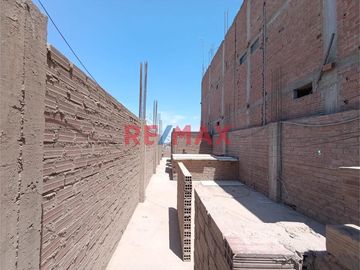 🏡 ¡Casa comercial de ensueño en venta! 🏡
 
Ubicada en la Av. Chiclayo, José Leonardo Ortiz, Chiclayo, esta imponente casa de 3 pisos ofrece 348.32 m
