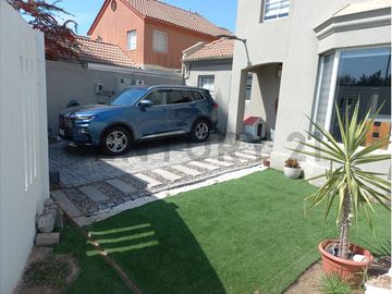 CASA EN VENTA, 5D 4B, QUILICURA