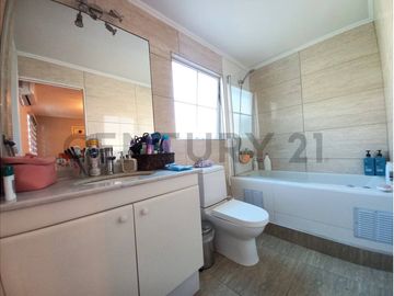 CASA EN VENTA, 5D 4B, QUILICURA