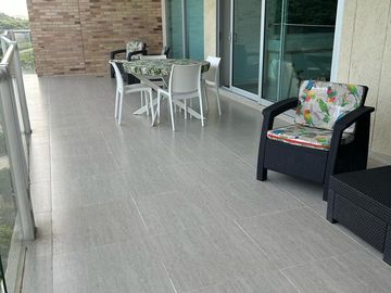 apartamento en venta en aguamarina beach resort. Cod V87775