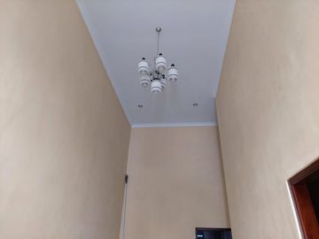 Rumah Konsep Scandinavian Dekat Jalan Nangsri & Prambanan