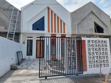 Rumah Konsep Scandinavian Dekat Jalan Nangsri & Prambanan