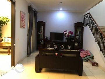 Disewakan Rumah Vermont Parkland BSD City Tangerang Selatan Bagus Nyaman Strategis Full Furnished