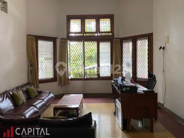 Rumah Bangunan Belanda Sangat Terawat Premium Lokasi Sayap Riau