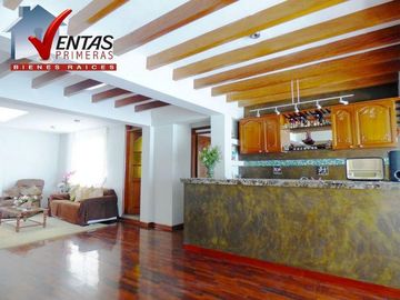 Linda Casa De Amplios Ambientes Con Full Seguridad. Casa Moderna