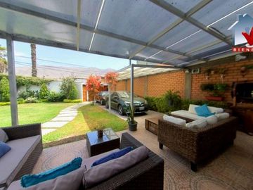Linda Casa De Amplios Ambientes Con Full Seguridad. Casa Moderna