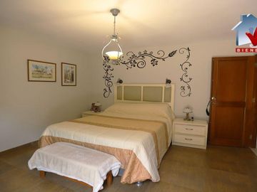 Linda Casa De Amplios Ambientes Con Full Seguridad. Casa Moderna