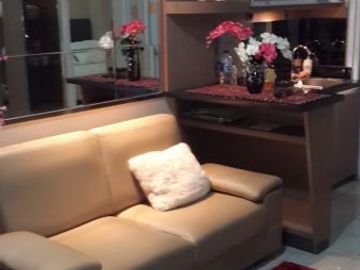 Apartemen 2Bedroom bulanan full furnished green pramuka city