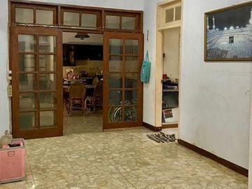 Rumah second 2 lt di Cilandak Jak Sel 13 M