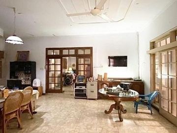 Rumah second 2 lt di Cilandak Jak Sel 13 M
