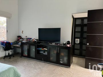 Venta de casa con 1 sola planta y seguridad 24/7 seguridad En Alfonso Millán  Huertas del Llano