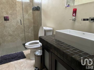 Venta de casa con 1 sola planta y seguridad 24/7 seguridad En Alfonso Millán  Huertas del Llano