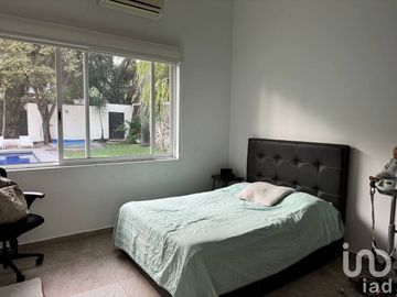 Venta de casa con 1 sola planta y seguridad 24/7 seguridad En Alfonso Millán  Huertas del Llano