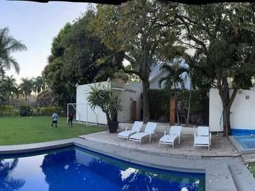 Venta de casa con 1 sola planta y seguridad 24/7 seguridad En Alfonso Millán  Huertas del Llano