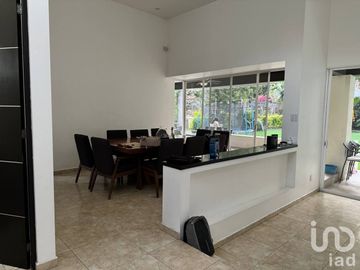 Venta de casa con 1 sola planta y seguridad 24/7 seguridad En Alfonso Millán  Huertas del Llano