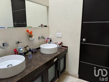 Venta de casa con 1 sola planta y seguridad 24/7 seguridad En Alfonso Millán  Huertas del Llano
