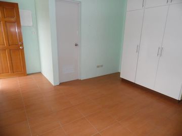 2 Storey House and Lot for rent with Three bedrooms near Hol