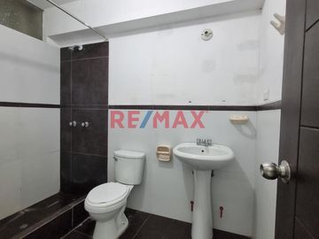 🌳DEPARTAMENTO EN VENTA DE LA URB VILLA DEL NORTE -CHICLAYO🌟

🏡¡Tu nuevo hogar te espera en Villa del Norte, Chiclayo! 🌟
✨ Departamento de 81 m² en